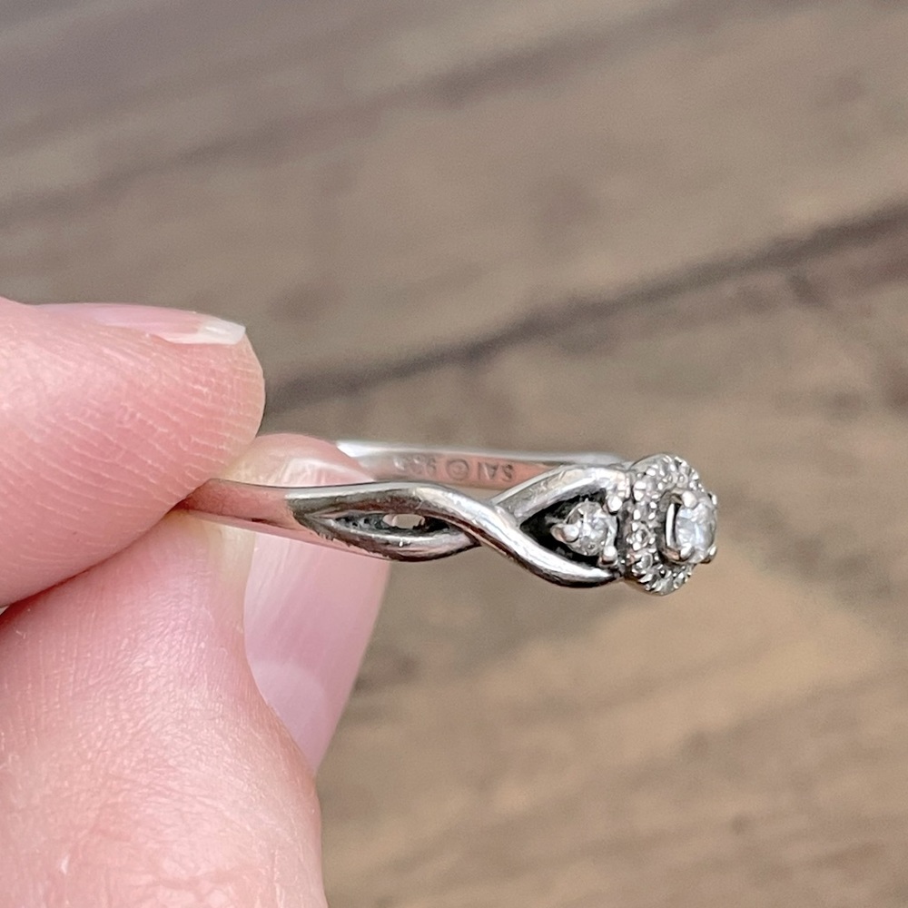 Promise ring - Picture 3 of 5